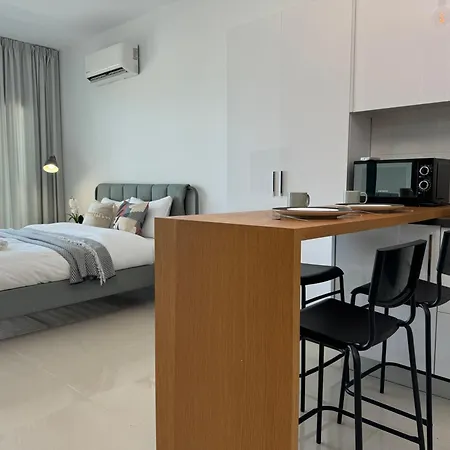 Seaview Stylish One Bedroom In Caesar Romulus 88 Apartamento Perivolia tou Trikomou